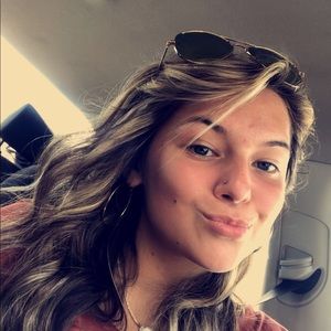 Meet your Posher, Kelsie